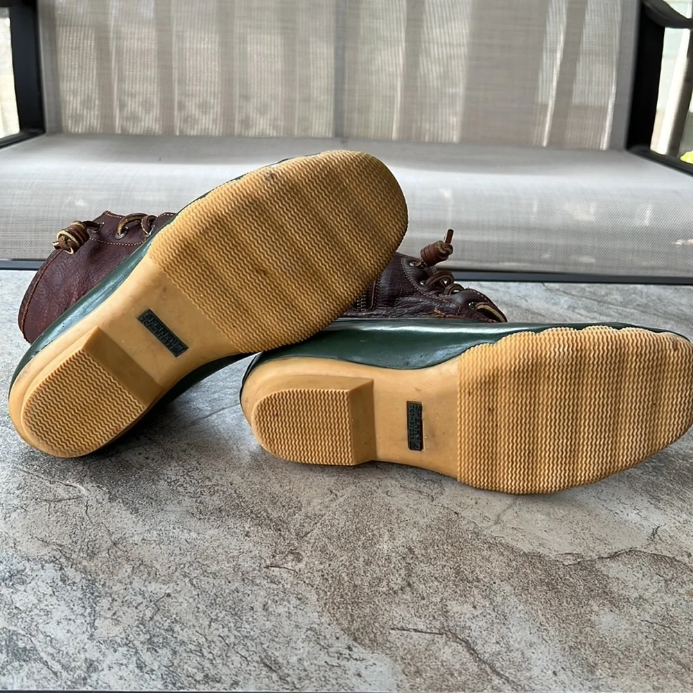 Sperry STS90998 Saltwater Waterproof Duck boots. Size 6
